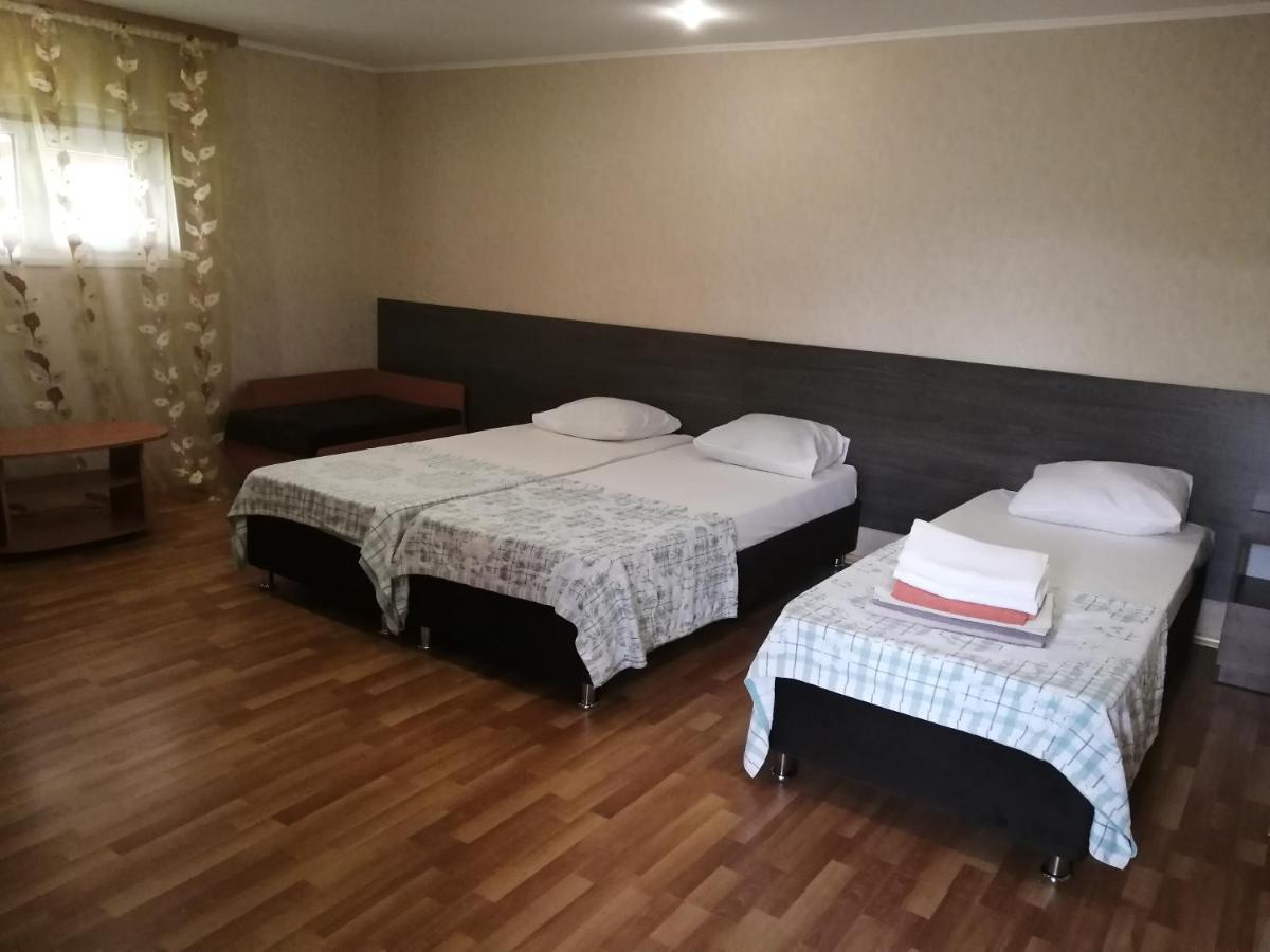 Мини-Отель На Агрба 22А Pizunda Exteriör bild